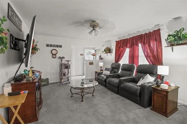 $525,000 | 5212 North Galvin Road, Sibley, MO 64088