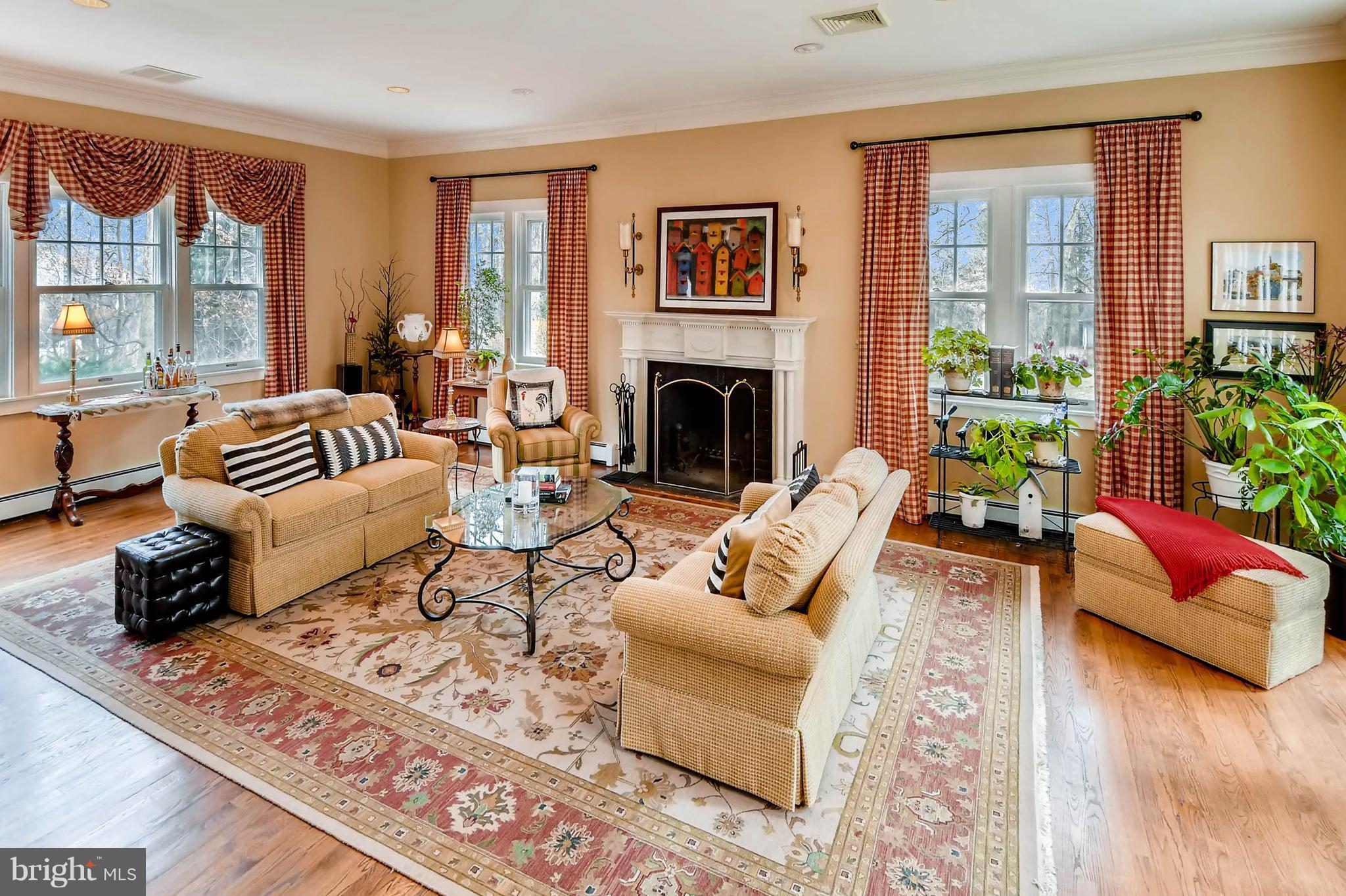 424 Garrison Forest Road Owings Mills, MD 21117 - Photo 11 of 25 Living Room