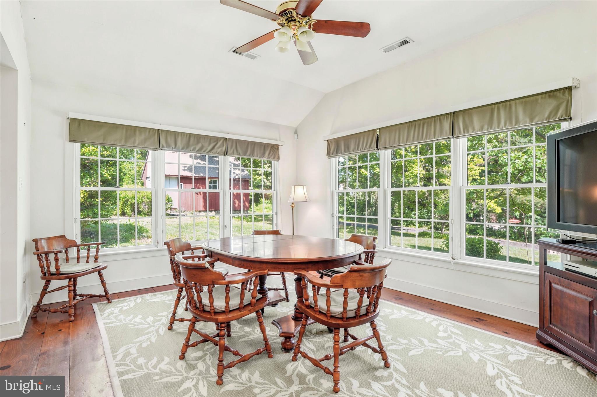 1271 Byberry Road Huntingdon Valley, PA 19006 - Photo 18 of 31 Breakfast Area