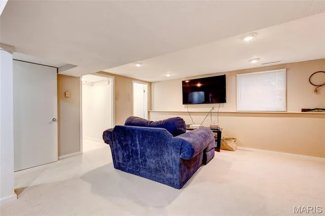 $209,900 | 171 Willowood Road, Litchfield, IL 62056