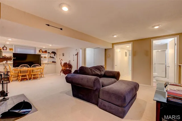 $209,900 | 171 Willowood Road, Litchfield, IL 62056