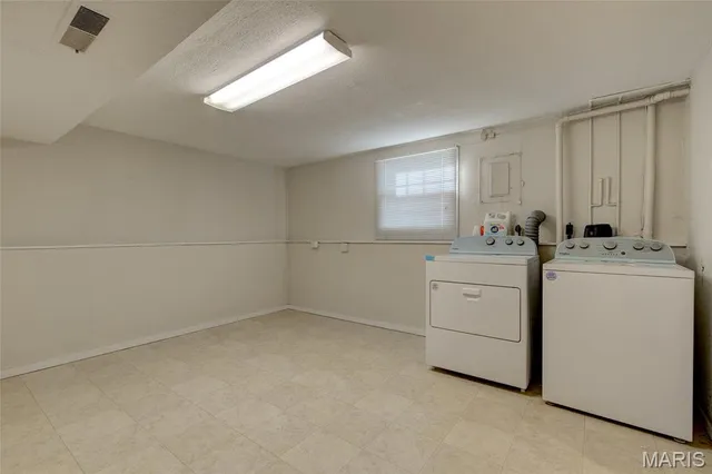 $209,900 | 171 Willowood Road, Litchfield, IL 62056