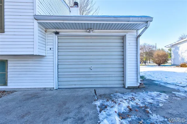 $209,900 | 171 Willowood Road, Litchfield, IL 62056