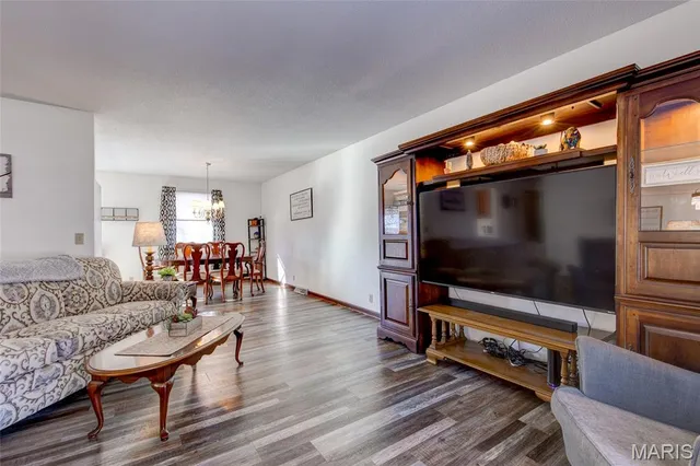 $209,900 | 171 Willowood Road, Litchfield, IL 62056