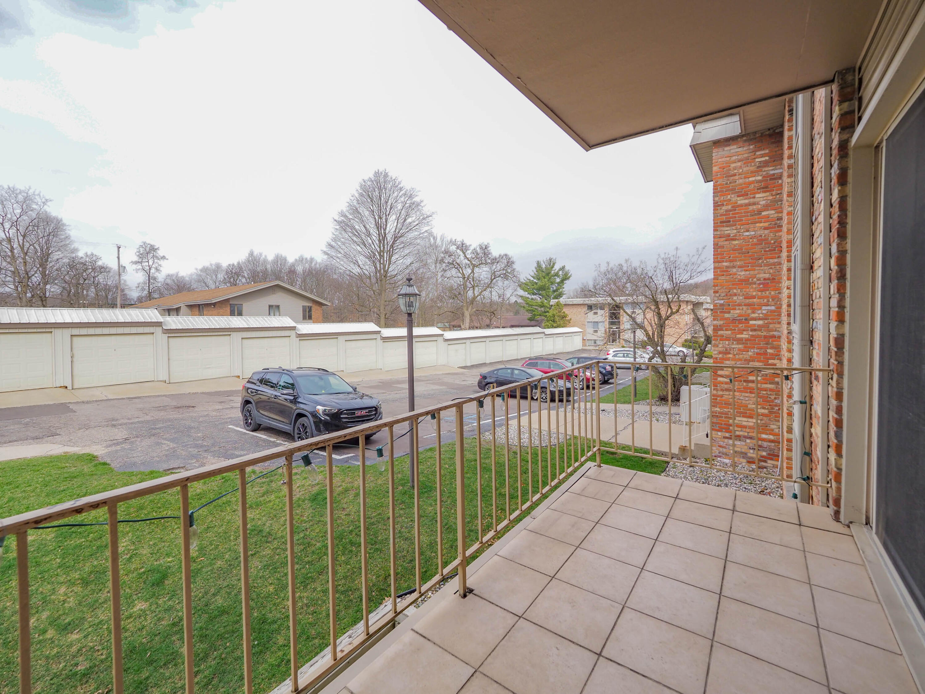 748 West Kilgore Road, Unit 207 Kalamazoo, MI 49008 - Photo 16 of 23 748 W. Kilgore #207-116