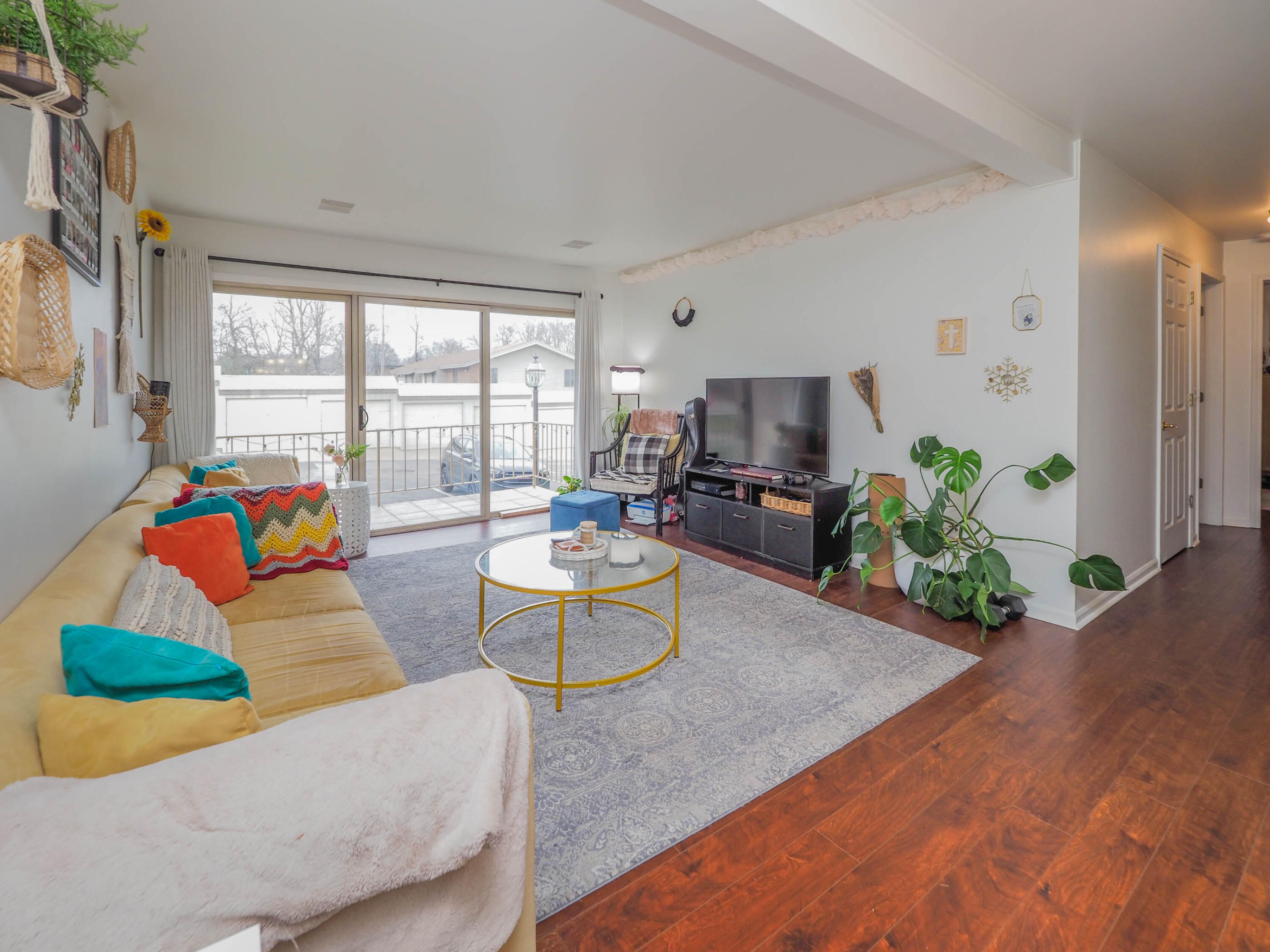 748 West Kilgore Road, Unit 207 Kalamazoo, MI 49008 - Photo 5 of 23 748 W. Kilgore #207-105
