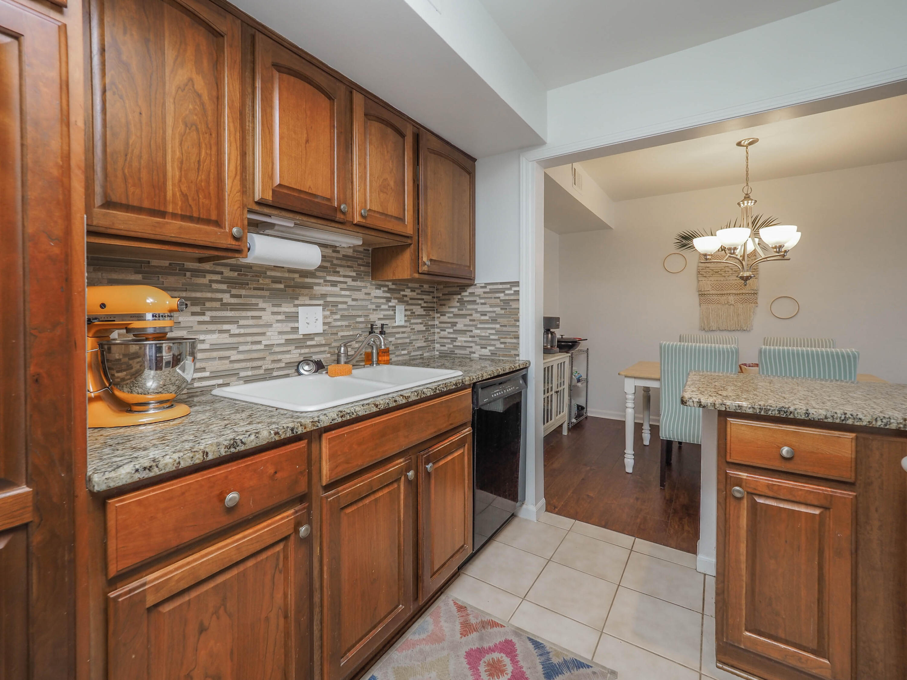 748 West Kilgore Road, Unit 207 Kalamazoo, MI 49008 - Photo 10 of 23 748 W. Kilgore #207-110