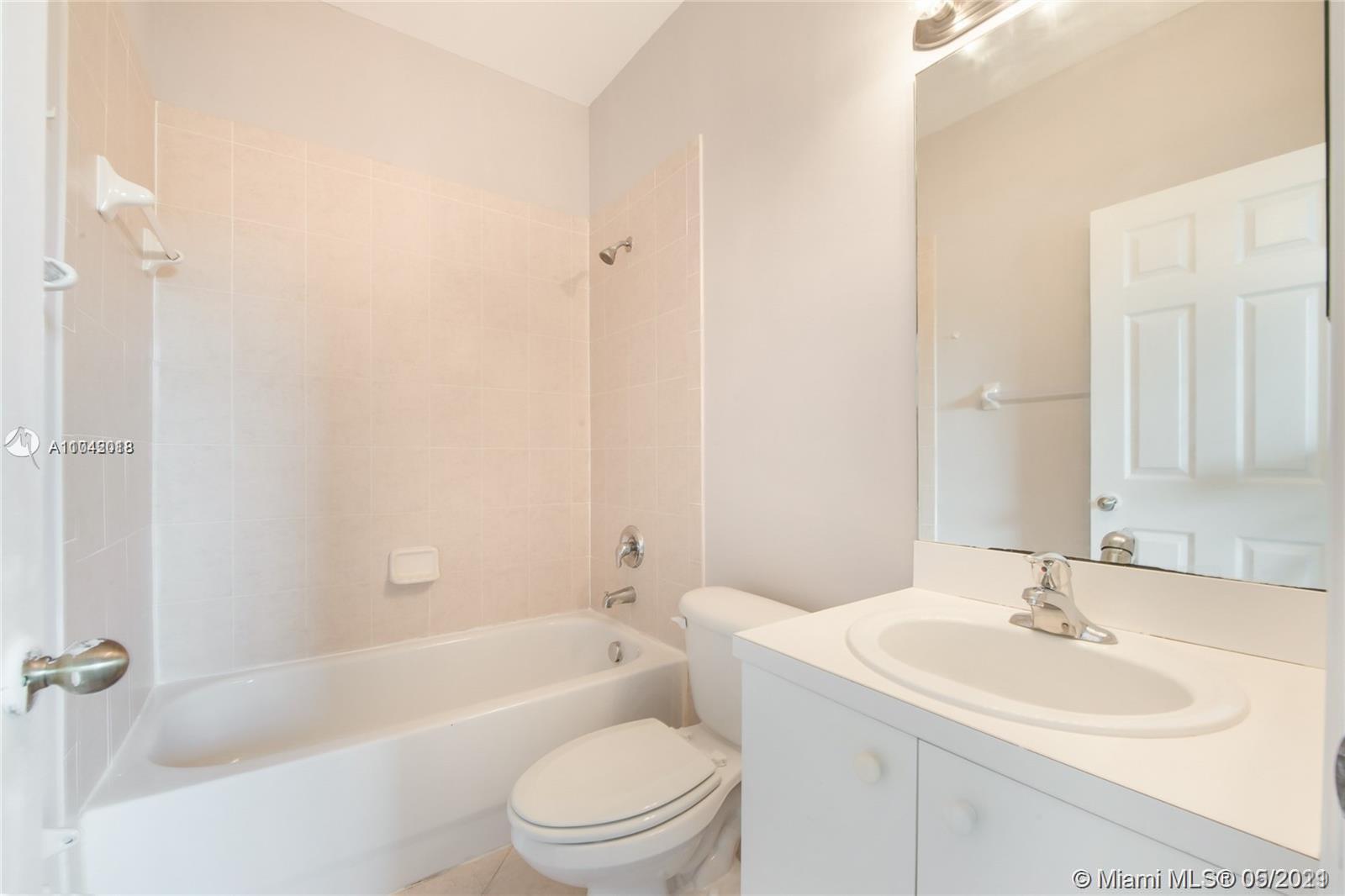 4134 Northeast 24th Street Homestead, FL 33033 - Photo 5 of 13
