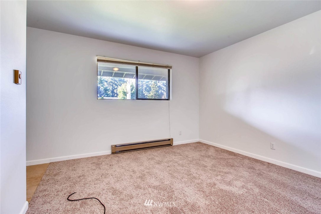 2400 Northeast 27th Street Renton, WA 98056 - Photo 7 of 11