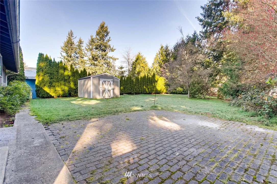 2400 Northeast 27th Street Renton, WA 98056 - Photo 8 of 11