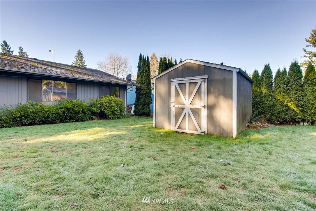 2400 Northeast 27th Street Renton, WA 98056 - Photo 9 of 11