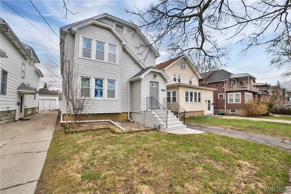 $1,550 | 153 Springville Avenue, Amherst, NY 14226