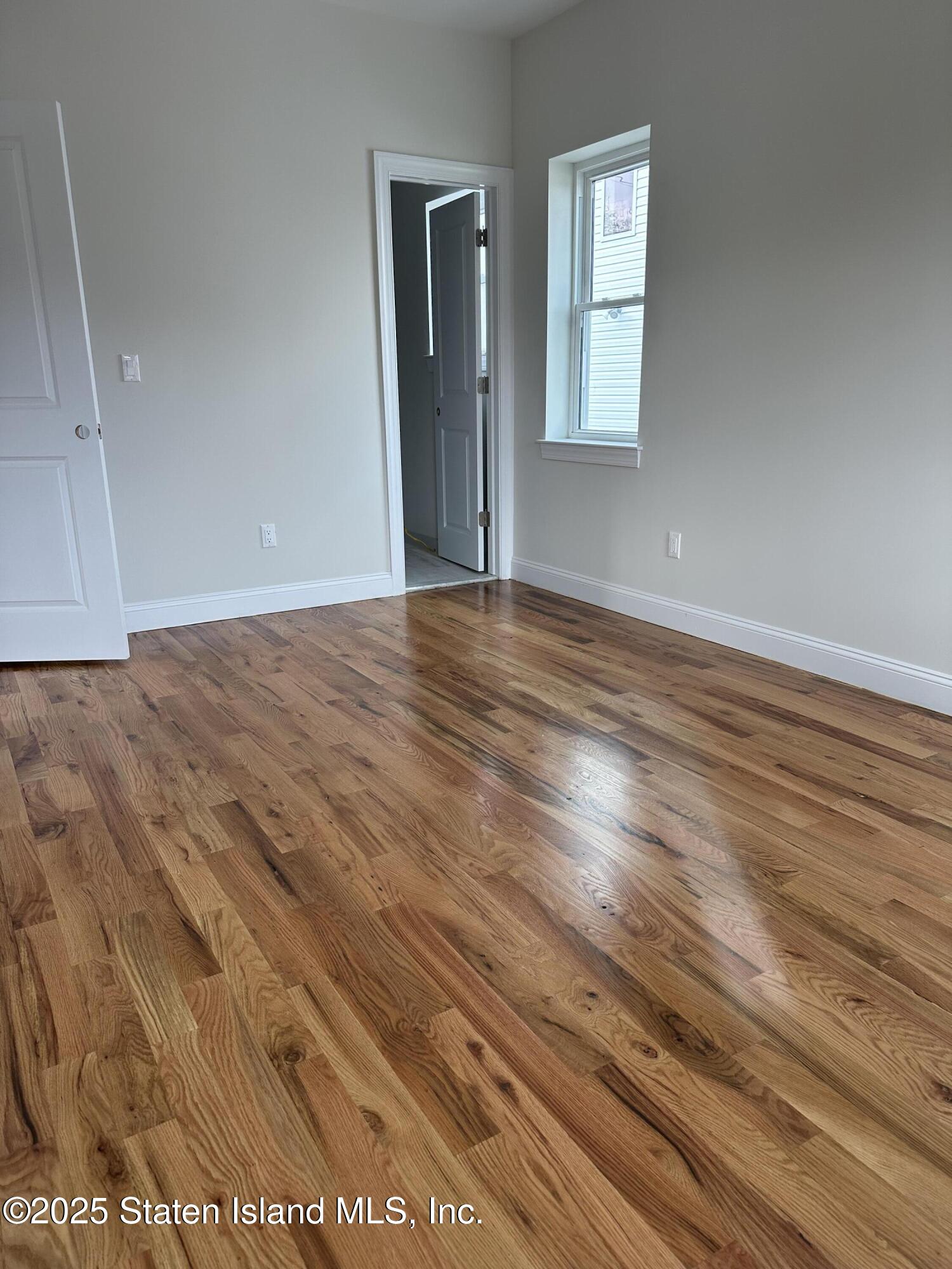 552 Drumgoole Road East Staten Island, NY 10312 - Photo 15 of 25 Master BR