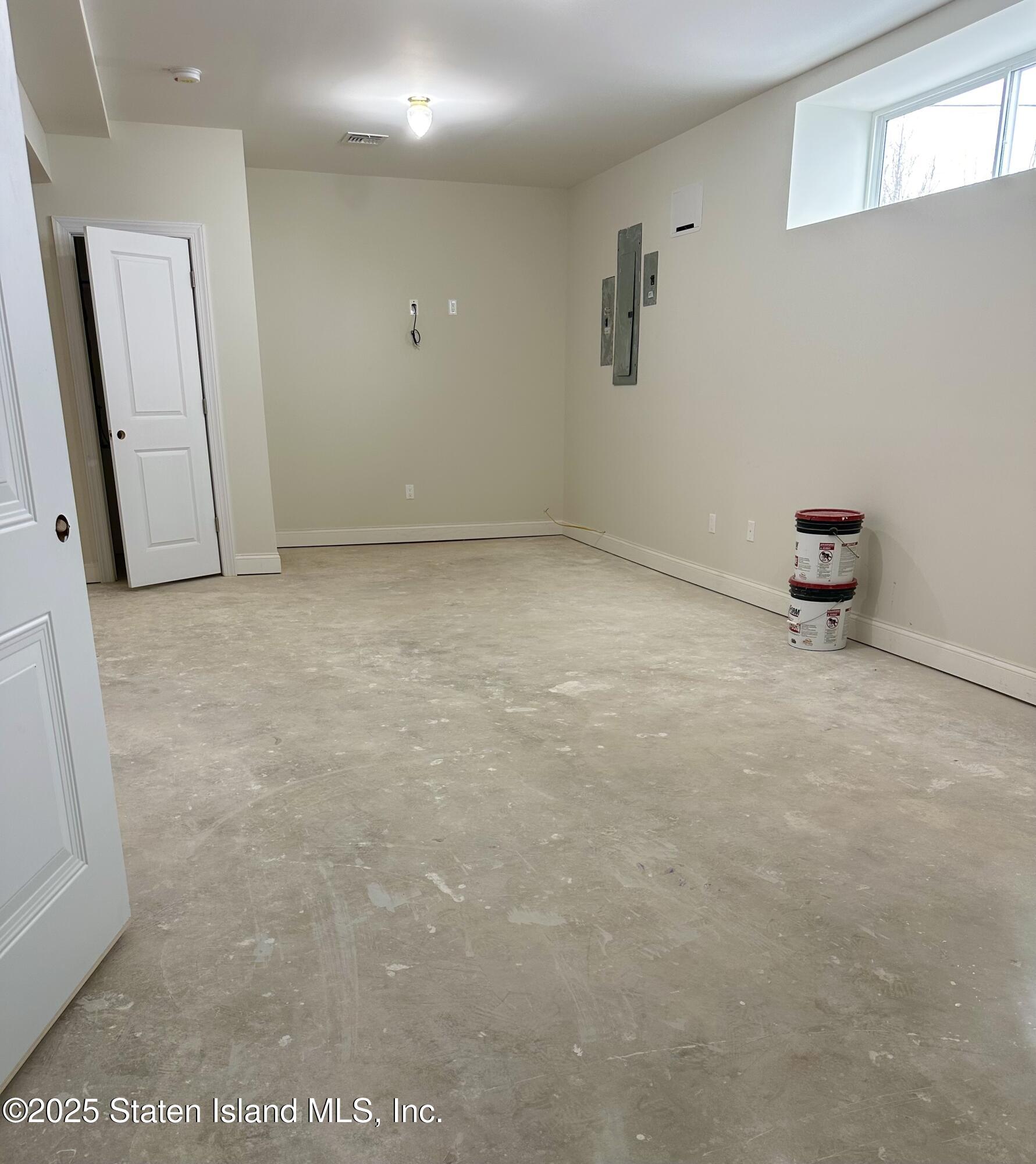 552 Drumgoole Road East Staten Island, NY 10312 - Photo 19 of 25 Basement 2