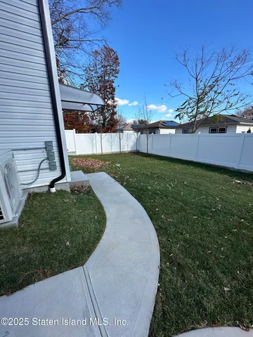 $1,489,888 | 552 Drumgoole Road East | Greenridge