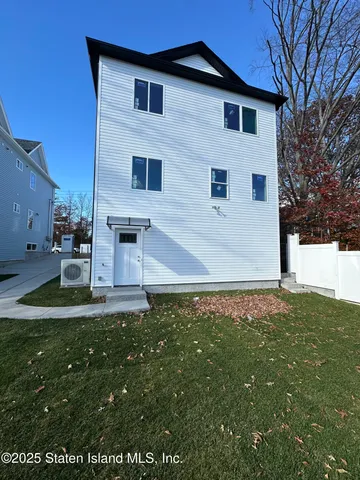 $1,489,888 | 552 Drumgoole Road East | Greenridge