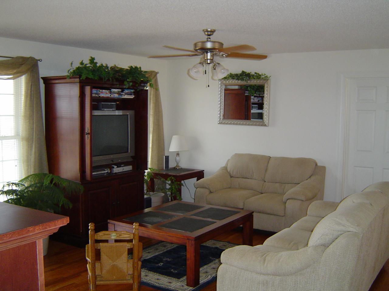 4700 Smith Mountain Road Penhook, VA 24137 - Photo 9 of 21 Family Room
