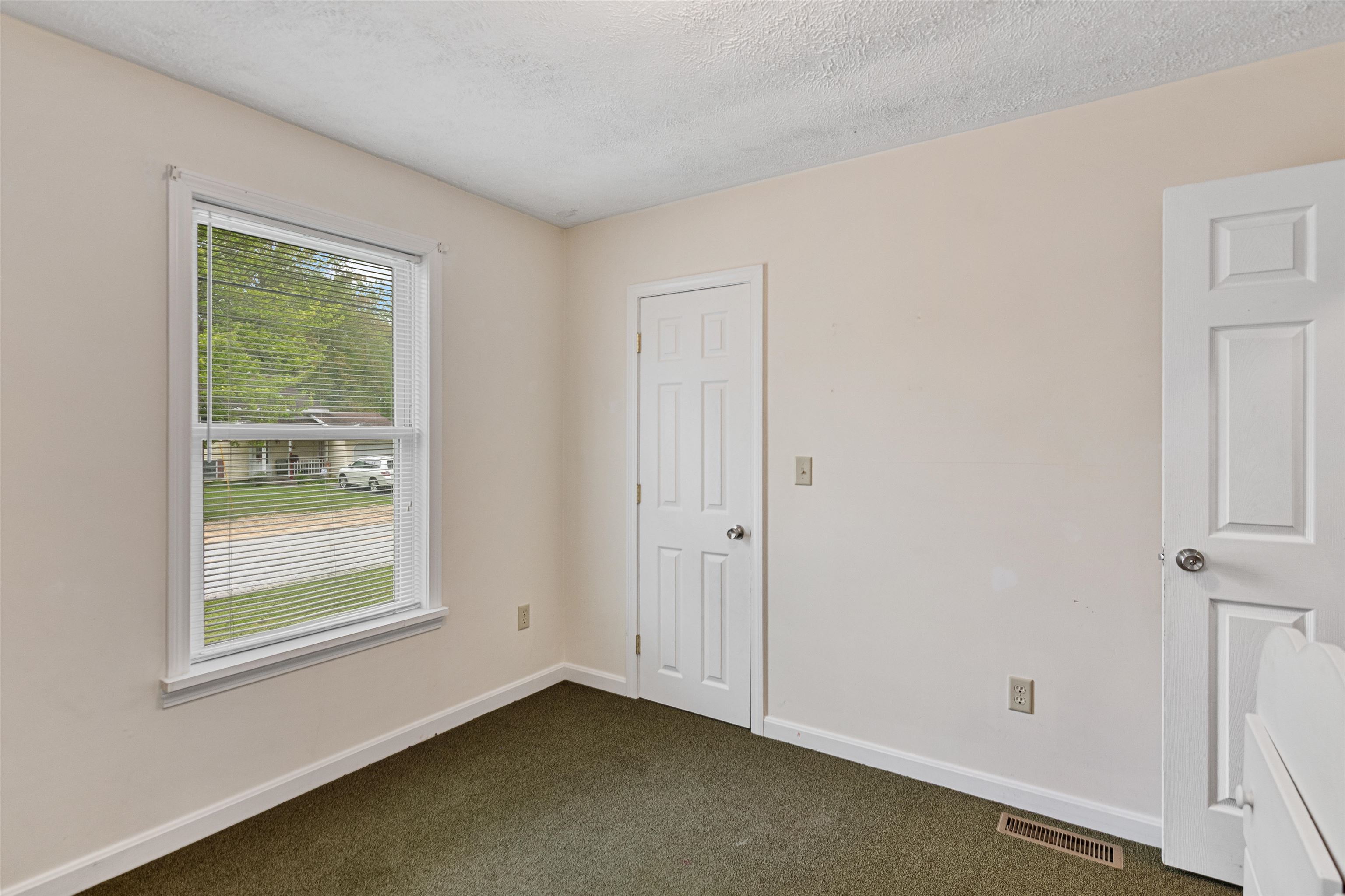 6 Brown Avenue Swanton, VT 05488 - Photo 11 of 25