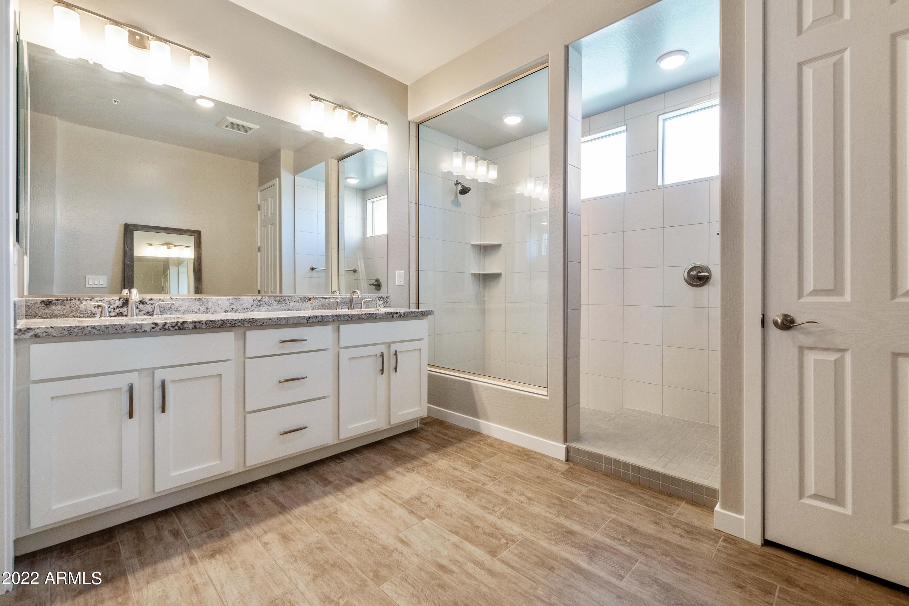 250 West Queen Creek Road, Unit 201 Chandler, AZ 85248 - Photo 16 of 29 Owners Bath