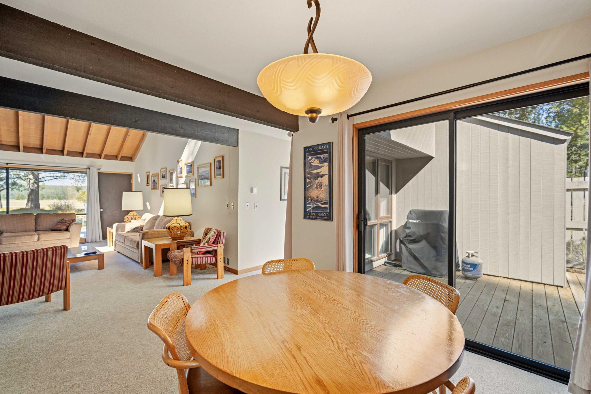 57258 Island Road, Unit 58 Sunriver, OR 97707 - Photo 14 of 30 14-web-or-mls-58 Meadow House-14
