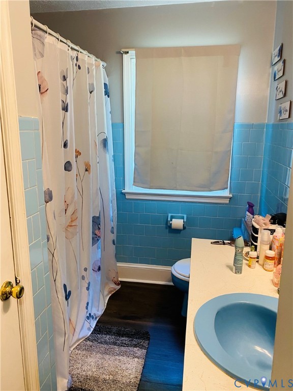 4215 Studley Road Mechanicsville, VA 23116 - Photo 8 of 11 Full Bath with Tub and Shower