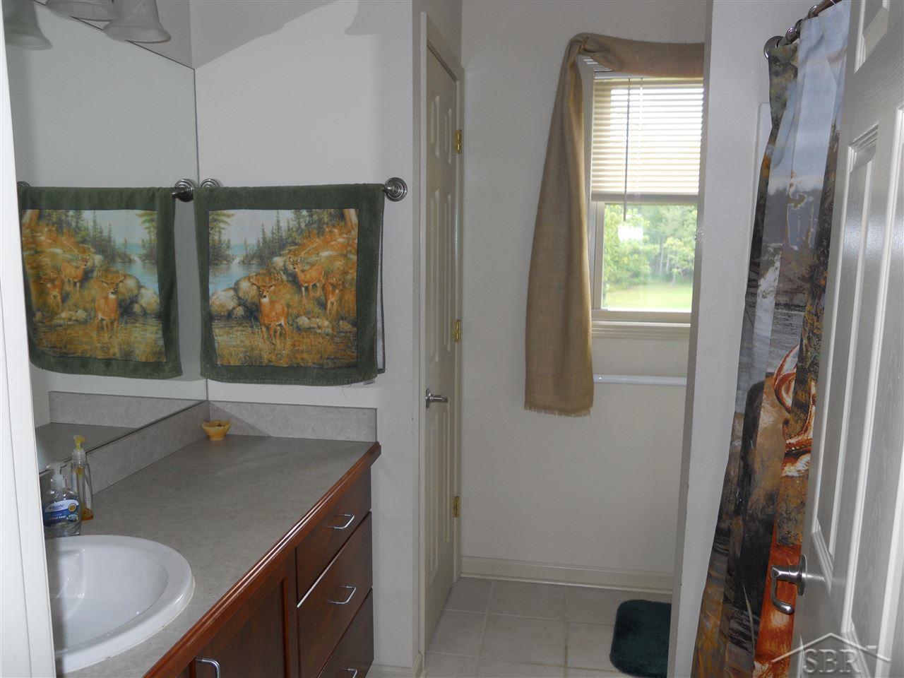 7328 Oak Road Vassar, MI 48768 - Photo 20 of 52 31254533-19.JPG