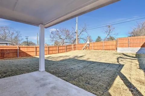 $330,000 | 921 West Collins Street, Denison, TX 75020