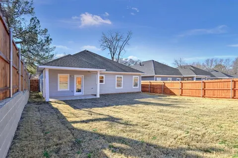 $330,000 | 921 West Collins Street, Denison, TX 75020