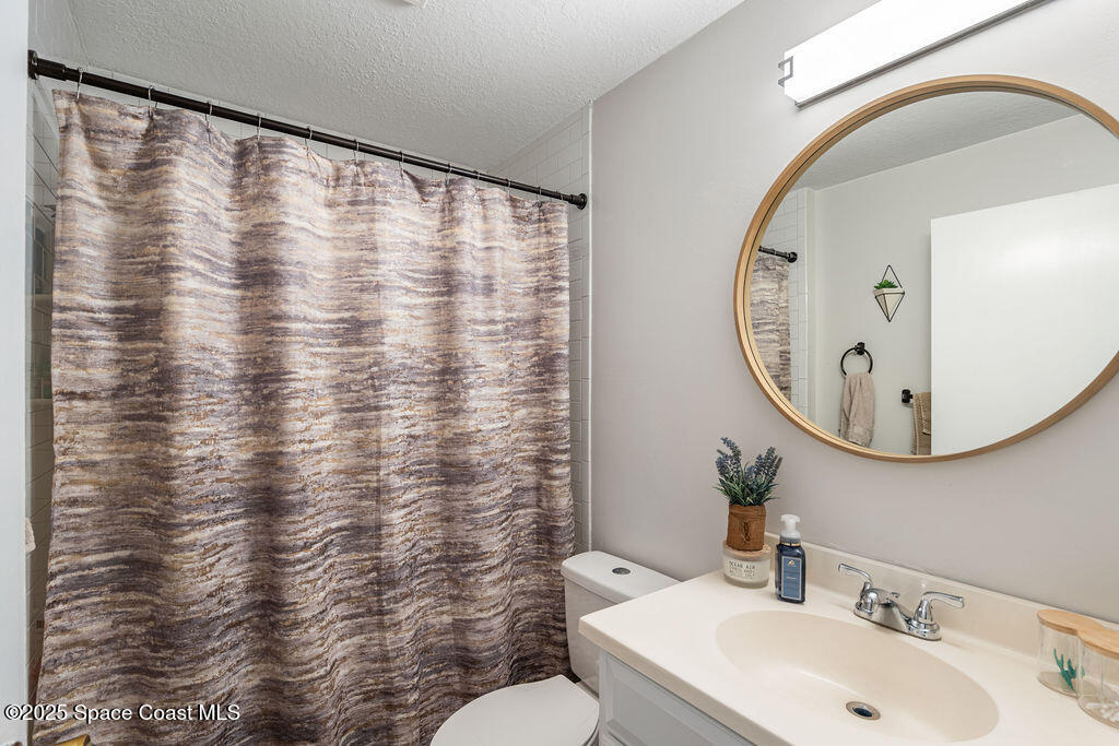 2182 Appalachian Drive Melbourne, FL 32935 - Photo 14 of 16 Bathroom