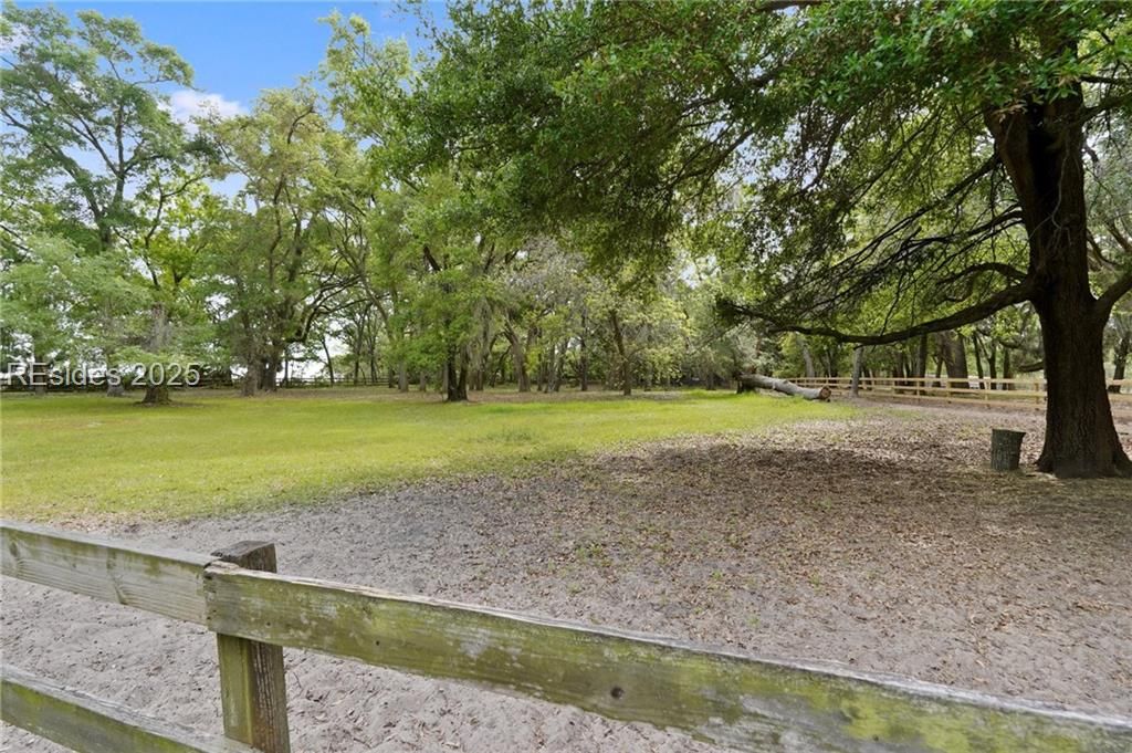 71 Tropicana Road St. Helena Island, SC 29920 - Photo 11 of 31
