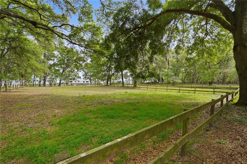 71 Tropicana Road St. Helena Island, SC 29920 - Photo 10 of 31