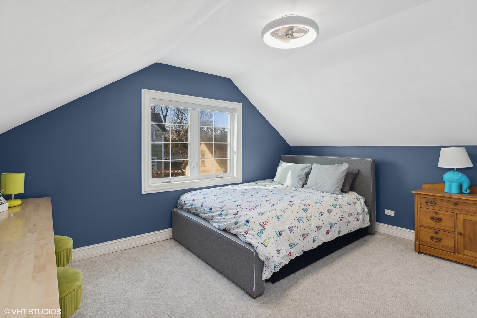 96 Washington Road Lake Forest, IL 60045 - Photo 13 of 20 a bedroom with a bed and a window