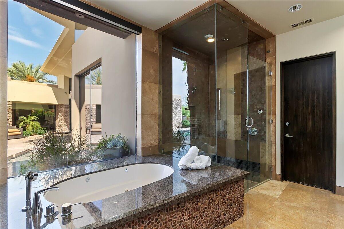 72 Royal St Georges Way Rancho Mirage, CA 92270 - Photo 26 of 55 35-Primary Bathroom