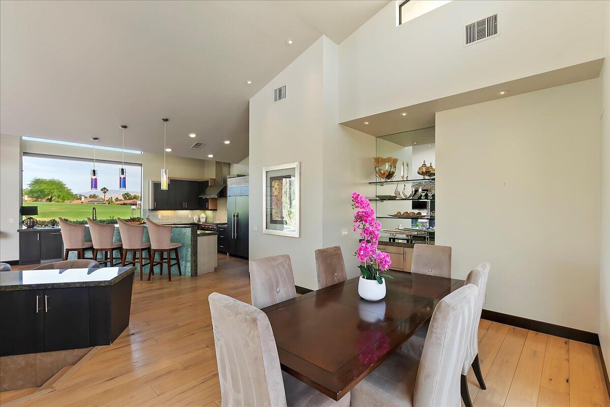 72 Royal St Georges Way Rancho Mirage, CA 92270 - Photo 27 of 55 27-Dining Area