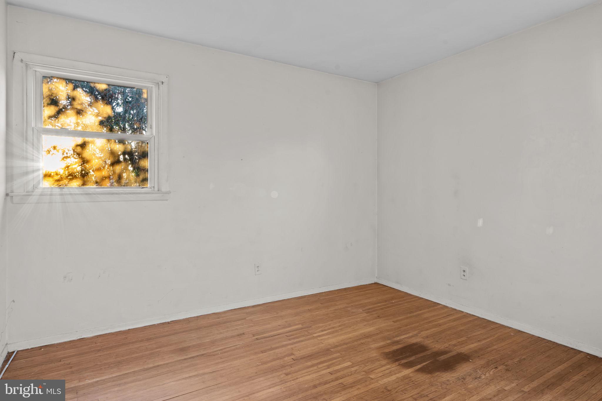 3723 Ridgewood Lane Brookhaven, PA 19015 - Photo 12 of 22 a view of empty room with window