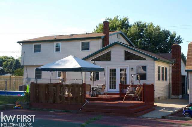 5206 East Carpenter Road Flint, MI 48506 - Photo 57 of 62 21195354-56.JPG