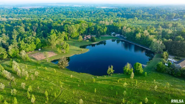 $2,280,000 | 4305 East Michael Lane, Olney, IL 62450