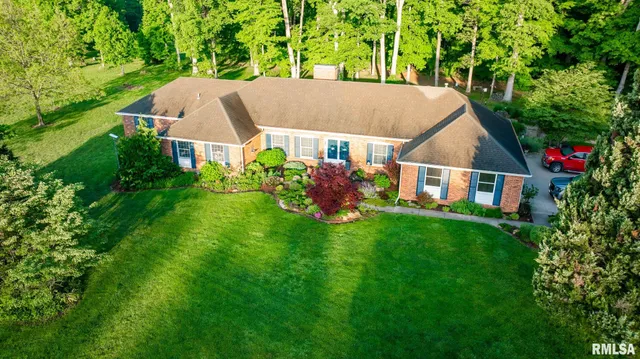 $2,280,000 | 4305 East Michael Lane, Olney, IL 62450