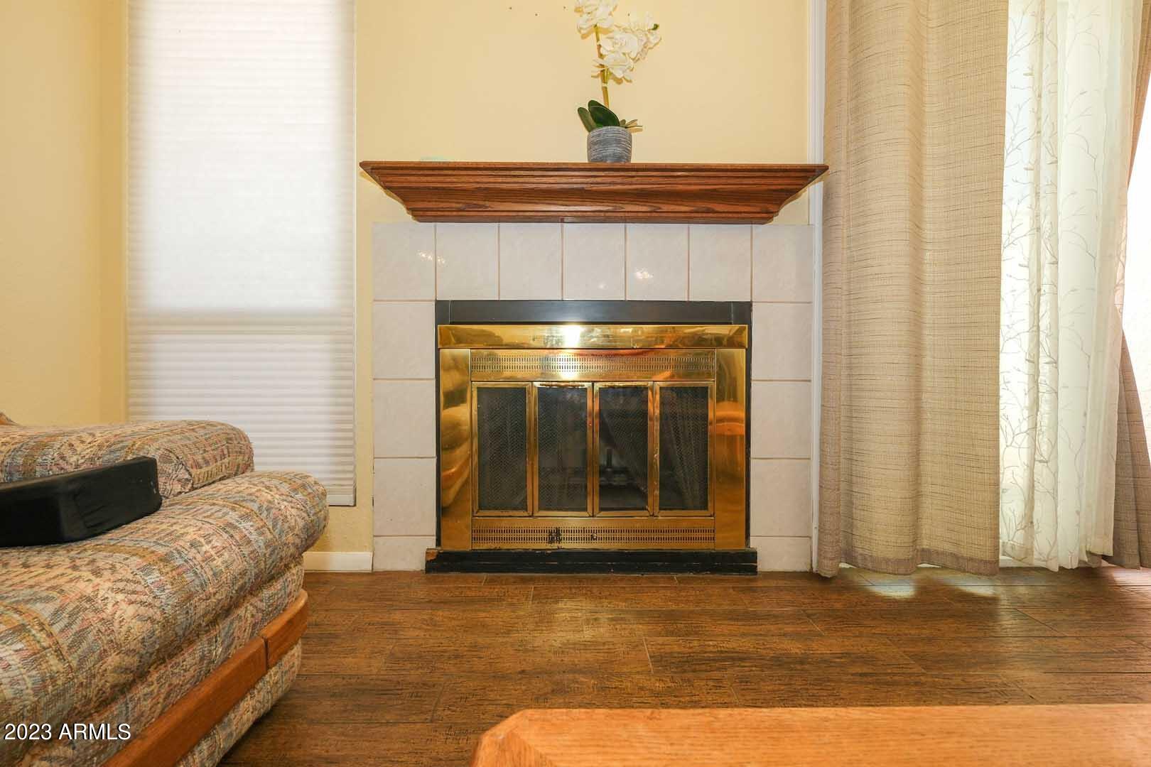 930 South Dobson Road, Unit 67 Mesa, AZ 85202 - Photo 9 of 35 Great Room-Fireplace