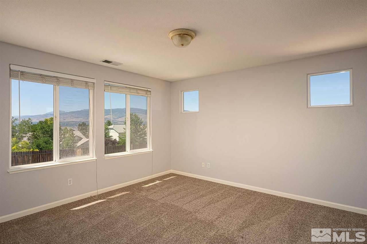 3443 Weaver Place Reno, NV 89512 - Photo 14 of 23 an empty room with a window