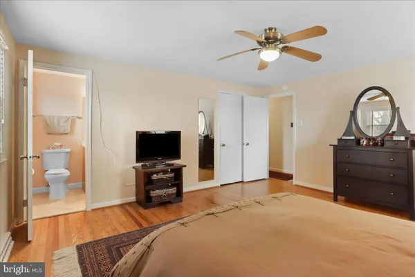 $4,000 | 3821 King Arthur Road, Annandale, VA 22003