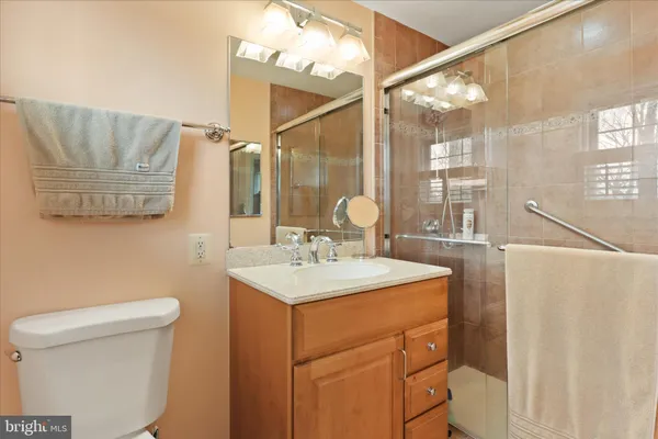 $4,000 | 3821 King Arthur Road, Annandale, VA 22003