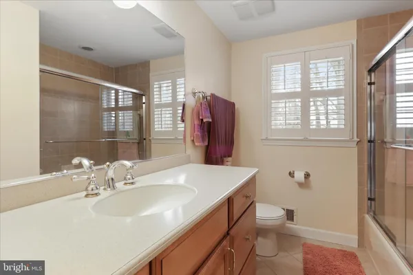 $4,000 | 3821 King Arthur Road, Annandale, VA 22003