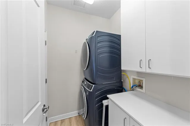 $549,777 | 9402 La Bianco Street, Estero, FL 33967