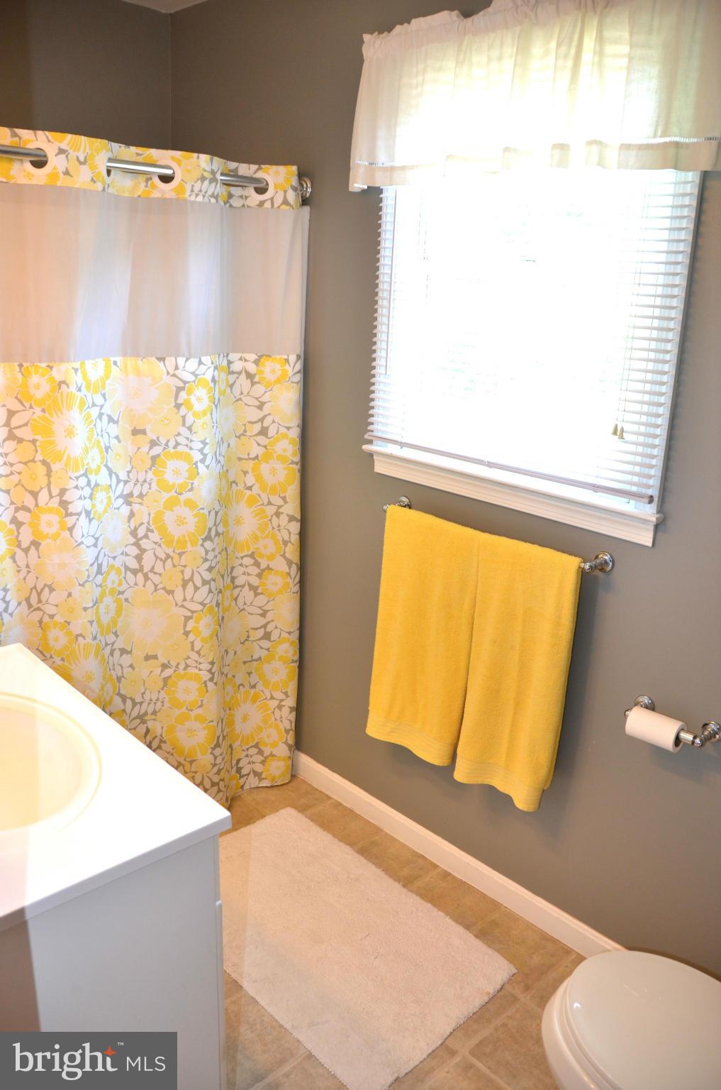 1625 Marlboro Road Edgewater, MD 21037 - Photo 14 of 18 Bath