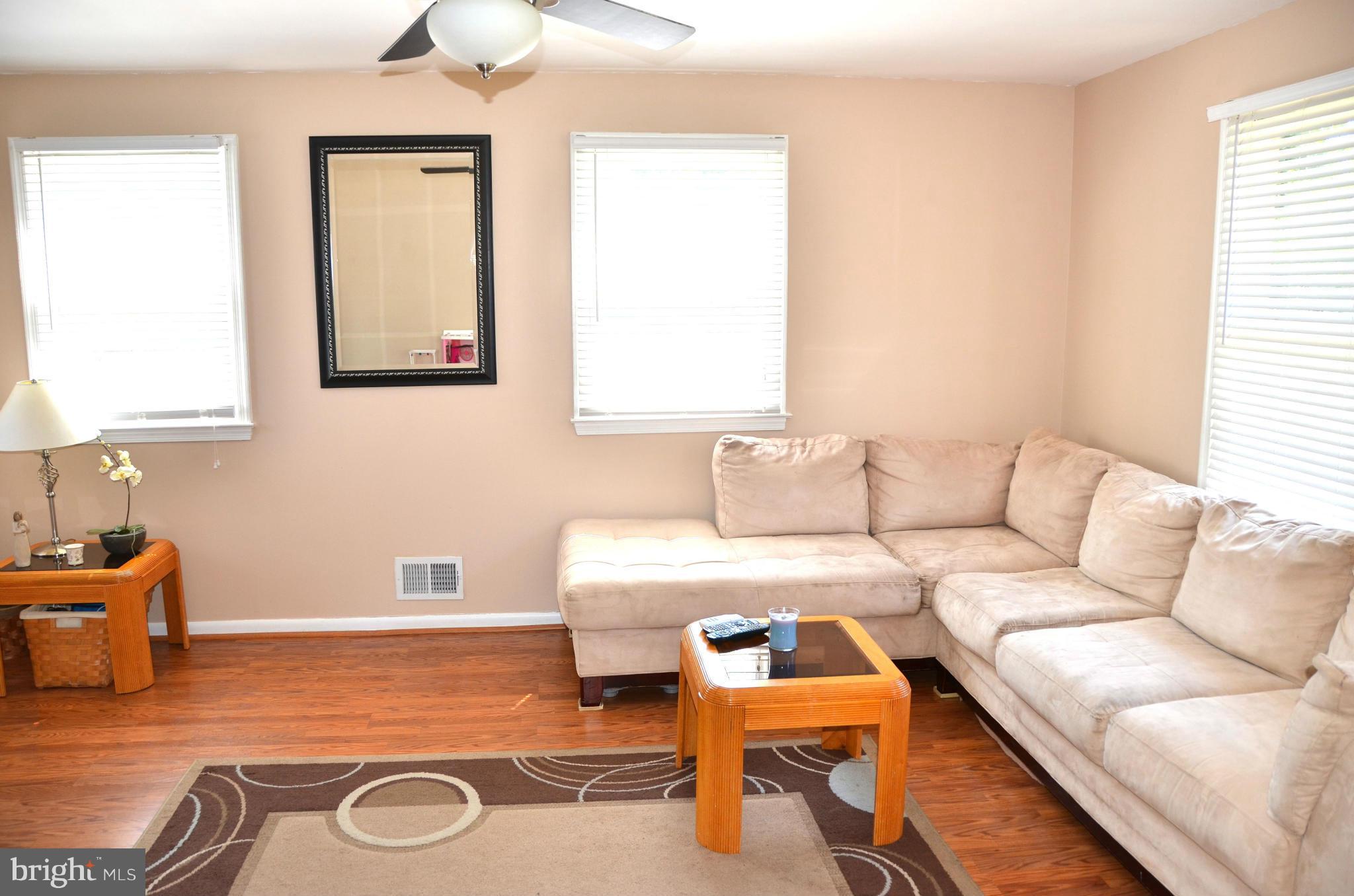 1625 Marlboro Road Edgewater, MD 21037 - Photo 4 of 18 Family Room