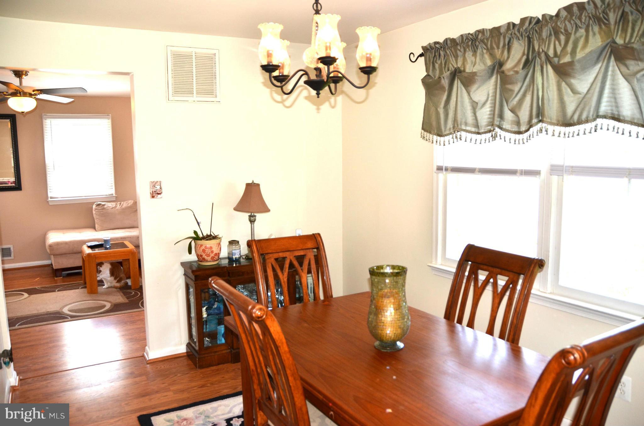 1625 Marlboro Road Edgewater, MD 21037 - Photo 5 of 18 Dining Room