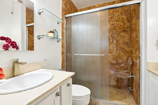 $399,000 | 3150 North Lake Shore Drive, Unit 8E, Chicago, IL 60657