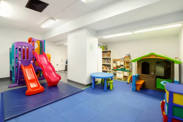 $399,000 | 3150 North Lake Shore Drive, Unit 8E, Chicago, IL 60657