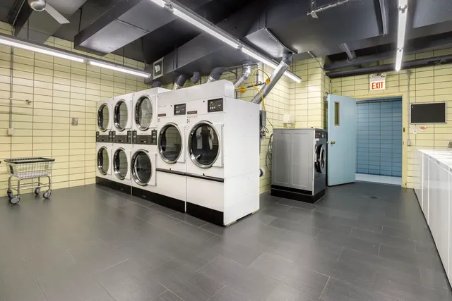 $399,000 | 3150 North Lake Shore Drive, Unit 8E, Chicago, IL 60657